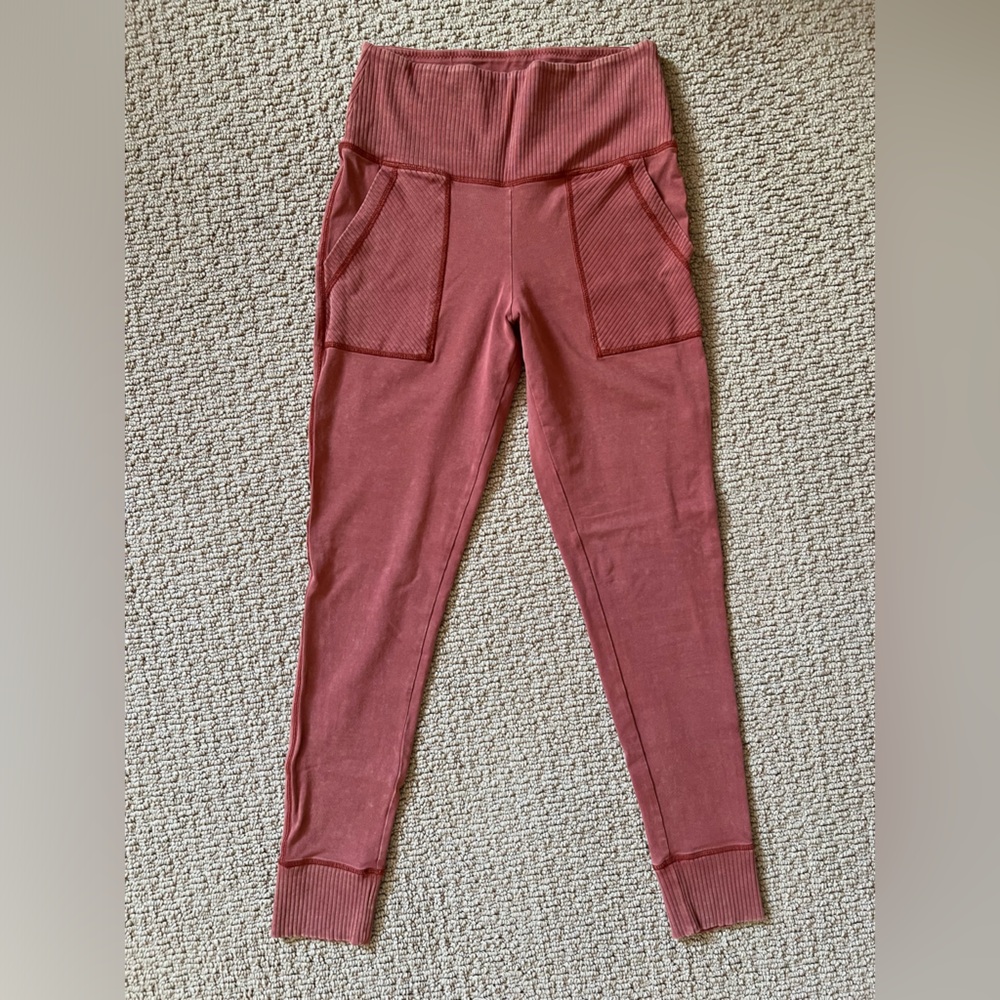 Aerie Pink Leggings - Medium NWOT
